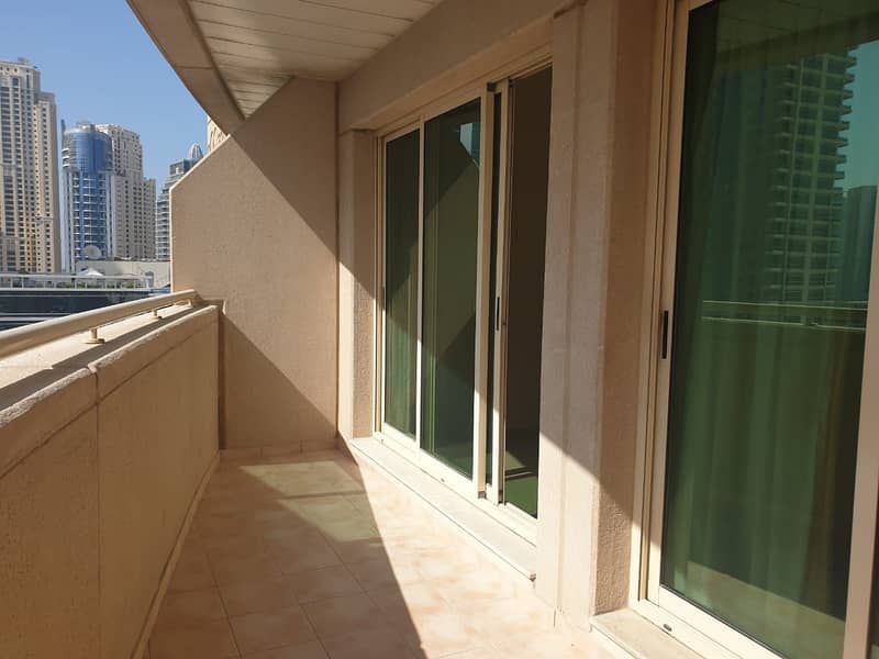 位于迪拜码头，梦想之塔 1 卧室的公寓 700000 AED - 6621083