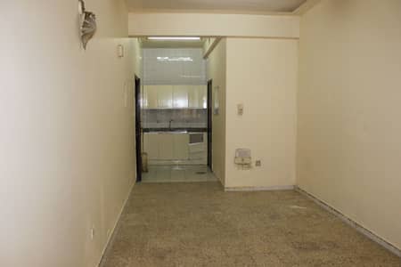 Studio for Rent in Deira, Dubai - Large Studio Apartment || Best for Sharing Staff