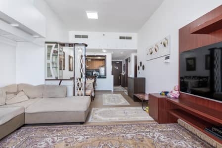 1 Bedroom Flat for Sale in Business Bay, Dubai - Excellent Location | Well maintained | With Balcony