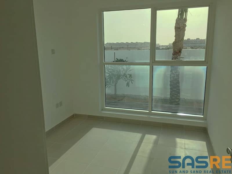 位于迪拜工业园住宅区，阳光家园 1 卧室的公寓 30000 AED - 4196639