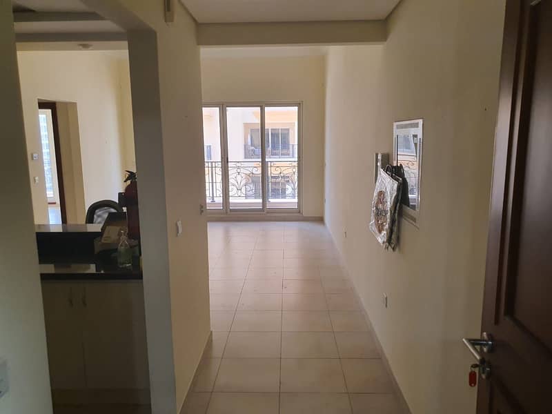 Great Layout |1 Bed | Prime Location| Canal View