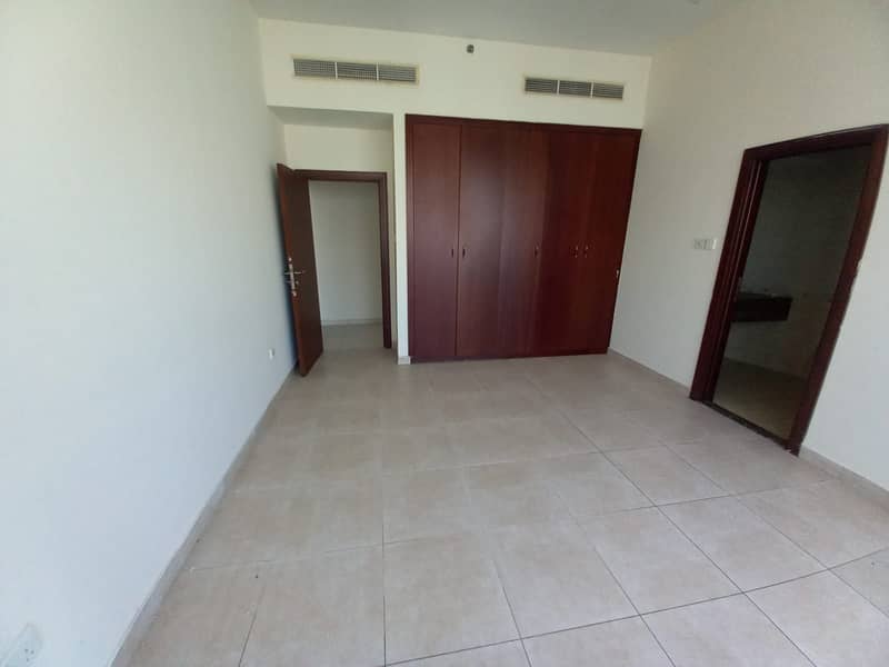 Large 2 Bedroom  For Rent with Balcony | Trafalgar Executive