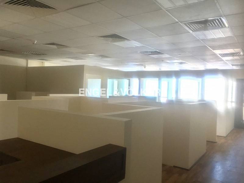 Fitted Partitioned Office|Ready to Move In