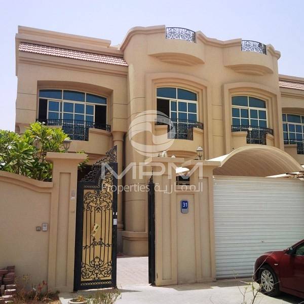 4 Bedroom with Maid's Room Compound Villa