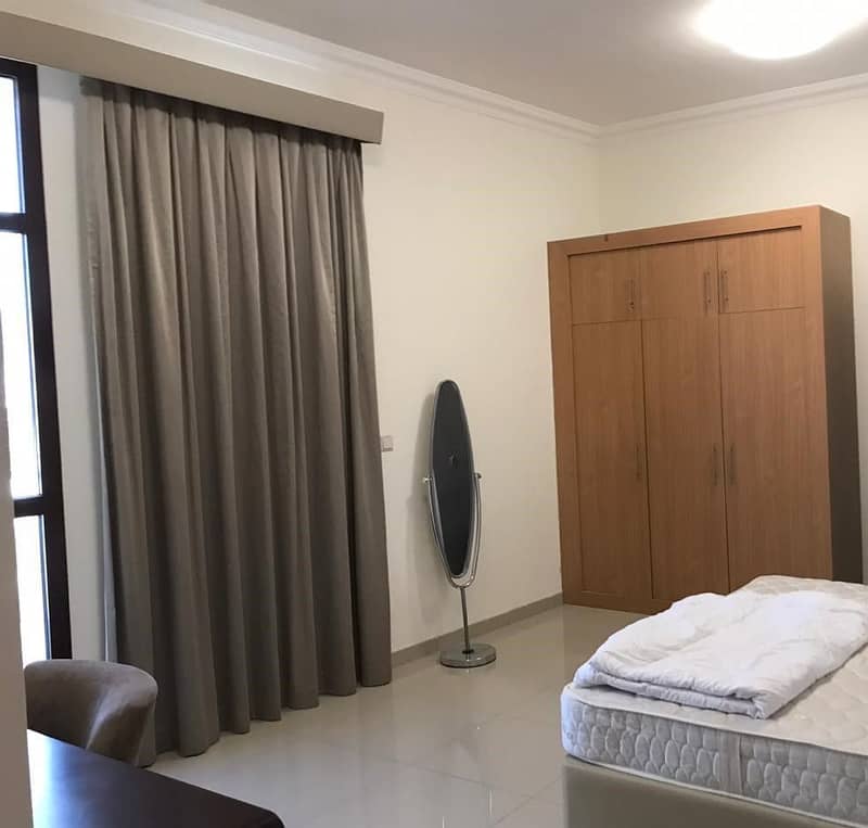 FULLY FURNISHED LARGE 2 BEDROOM WITH BALCONY AND PARKING