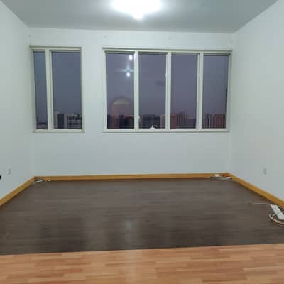 Studio for Rent in Al Falah Street, Abu Dhabi - Spacious flat in central A/C with tawtheeq