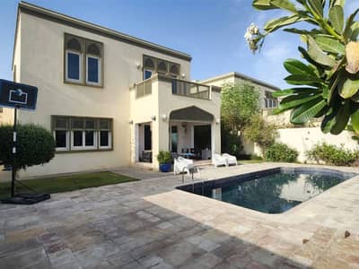 3 Bedroom Villa for Rent in Jumeirah Park, Dubai - SINGLE ROW 3BR REGIONAL LARGE w/ STUNNING POOL
