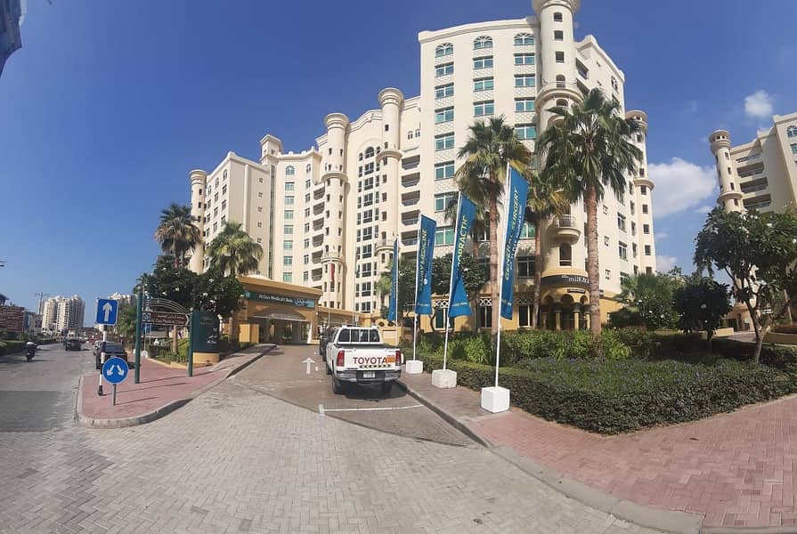 Amazing Appt : 1 b/r  1,252 sq ft , with sea view, furnished apartment available for rent in Palm Jumeirah
