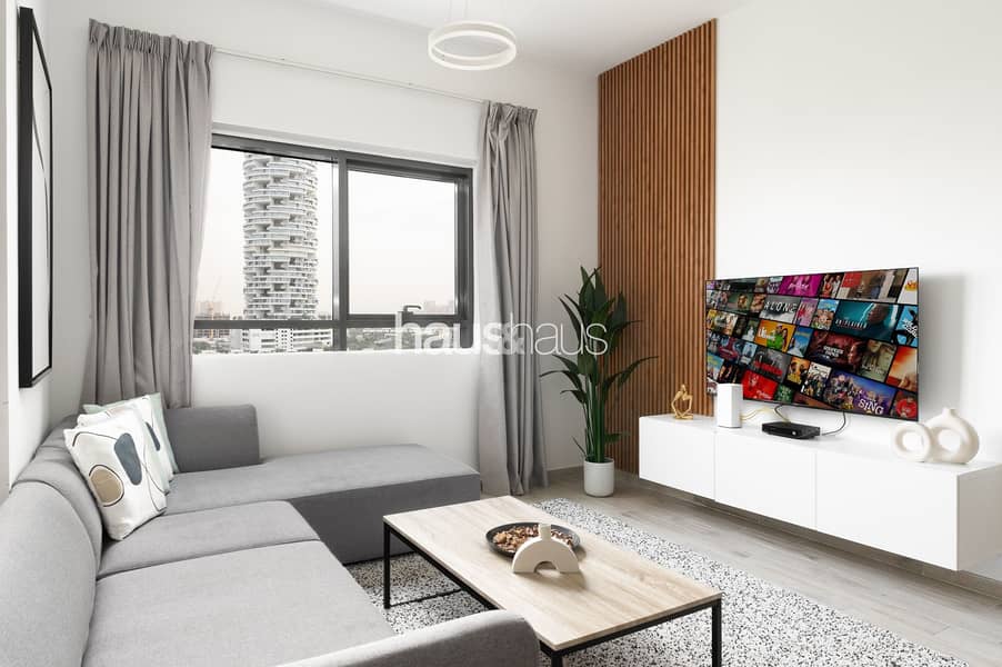 Beautiful JVC View | Bright Unit | Contemporary