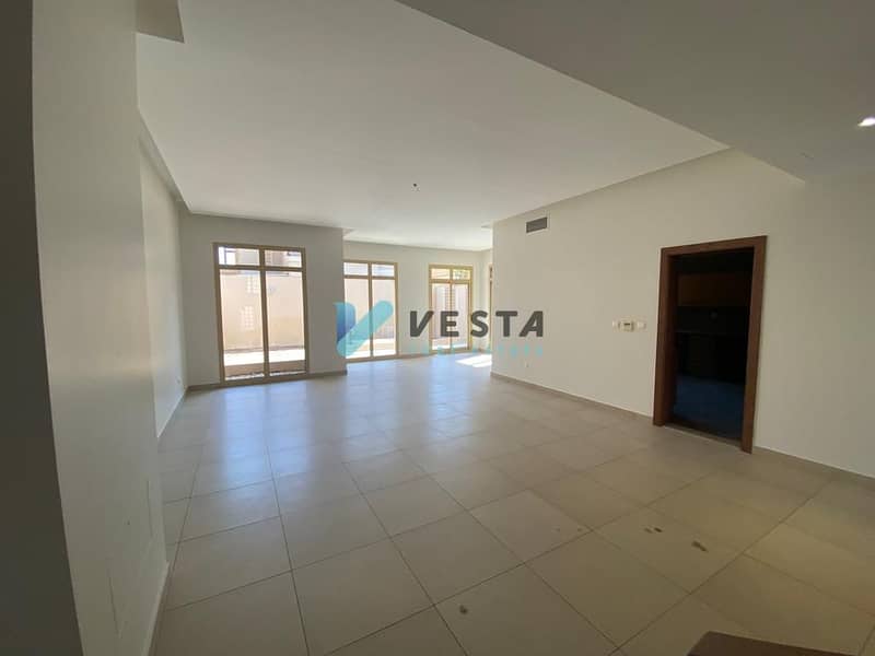 Well maintained villa | Family friendly compound | Superb facilities  | Nearby Golf club