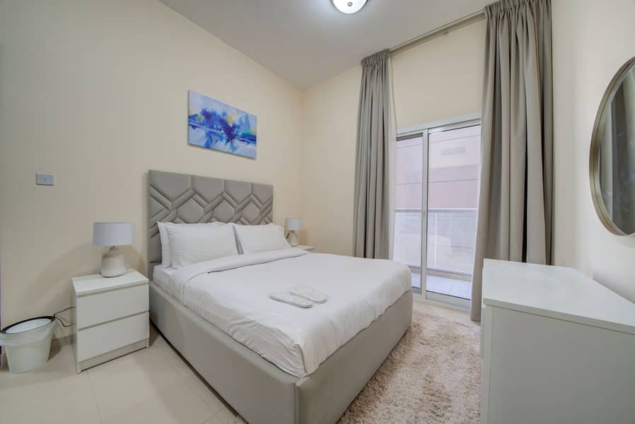 Summer deal !! Superb One Bedroom Apt in Silicon Gates 4, DSO