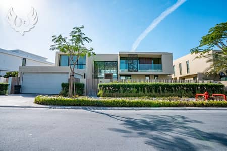 Vacant Villa facing the Park with Private Pool