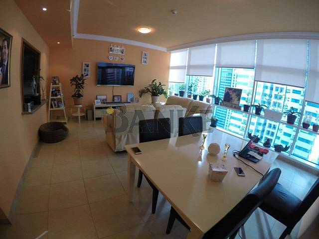 Amazing 2 Bedroom Apartment in Very Desirable Area in Dubai