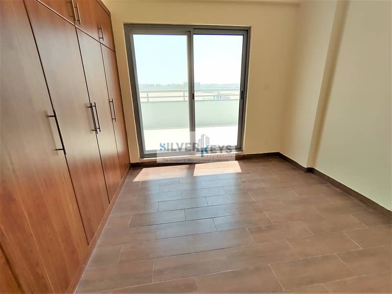 SPACIOUS STUDIO APARTMENT WITH BALCONY SPACIOUS STUDIO APARTMENT WITH BALCONY