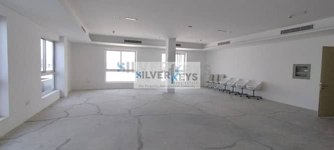 Office for Rent in Umm Al Sheif, Dubai - Indoor and Outdoor Gym + Swimming Pool