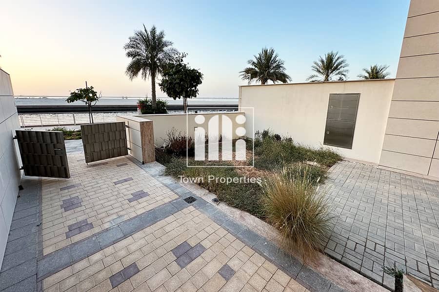 🏡 Sea View | Elegant Layout | Modern 3BR Townhouse | 🏡 Sea View | Elegant Layout | Modern 3BR Townhouse |
