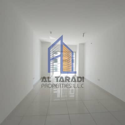 1 Bedroom Apartment for Sale in Al Reem Island, Abu Dhabi - Worth  for investment stunning and huge 1-bedroom apartment with airy balcony at a mark down price