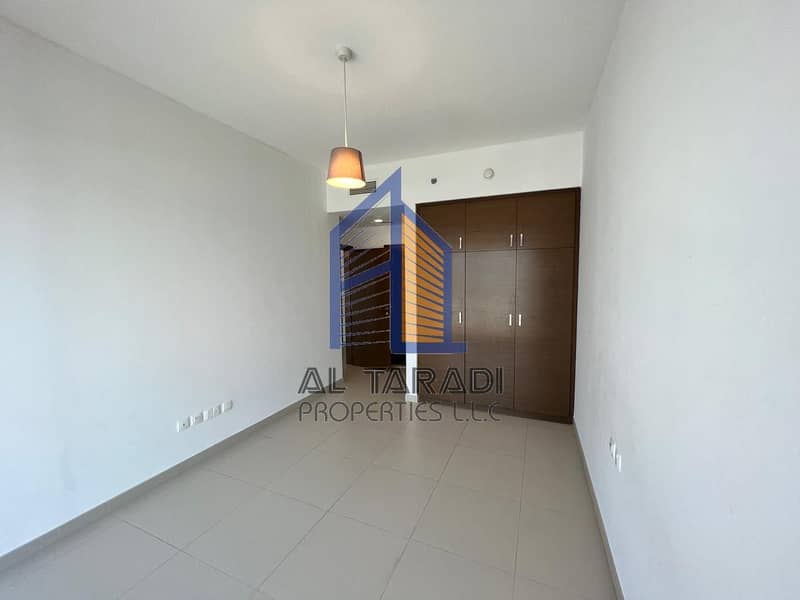 Huge 1 bedroom Apartment | Well maintained | Friendly Price