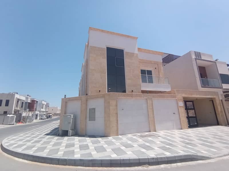 For sale, a villa on the corner of two streets, freehold, without down