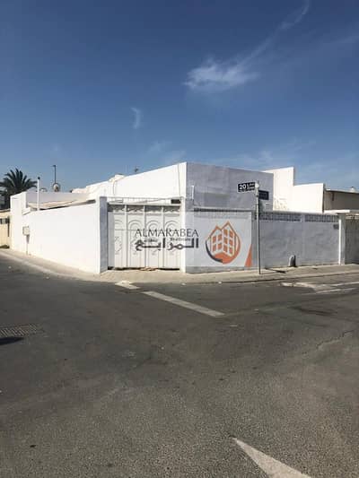 2 Bedroom Villa for Sale in Al Ramla, Sharjah - For sale a house in the Ramla area of Sharjah  \ corner