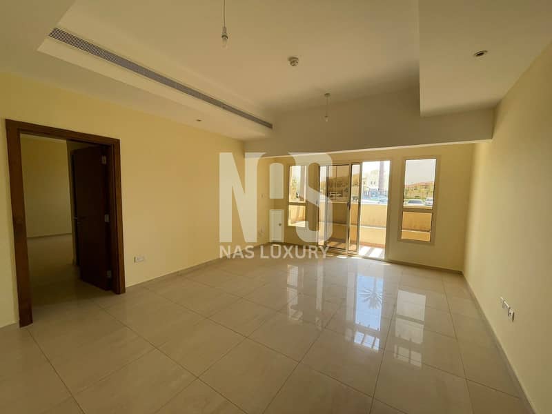 Ground floor Apartment with Terrace & Private Entrance