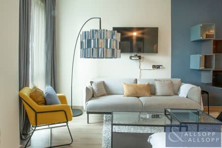 Studio for Rent in Downtown Dubai, Dubai - Sofa