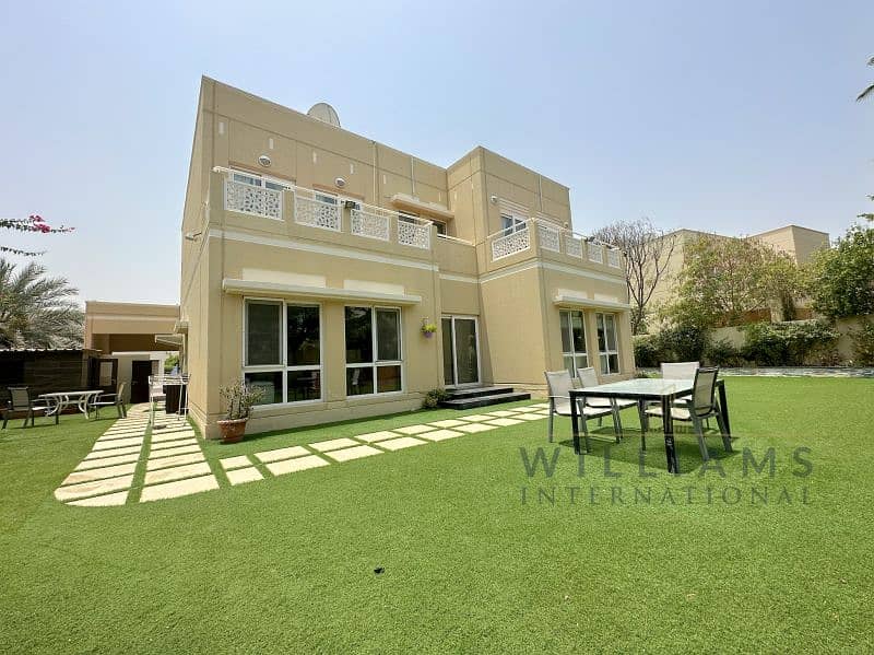 Vacant On Transfer | Perfect Location | 7.9K Plot Vacant On Transfer | Perfect Location | 7.9K Plot