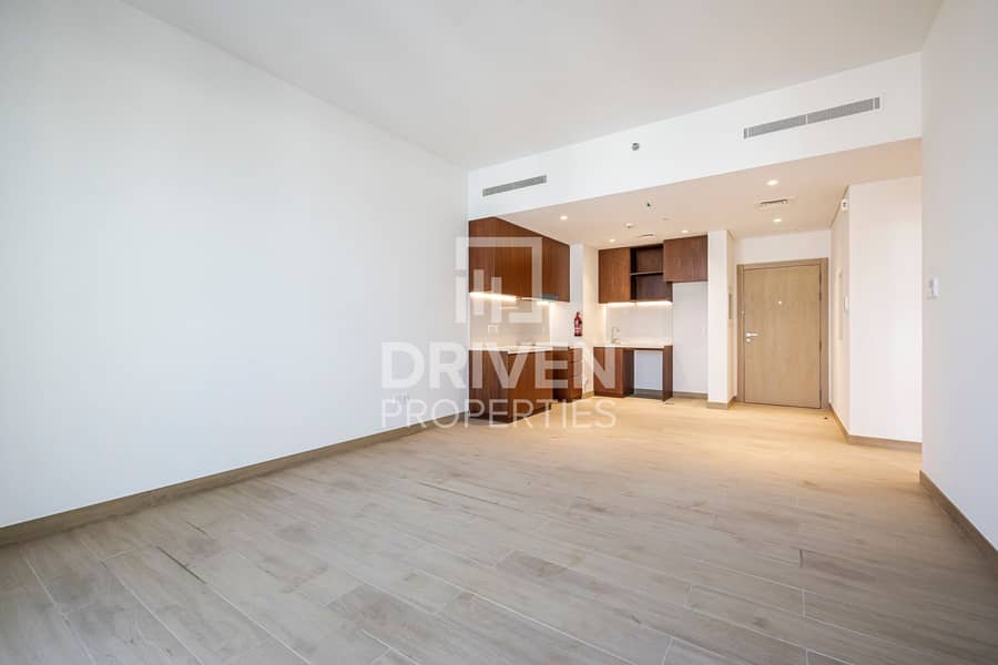 Brand New Unit | Boulevard View | Modern Brand New Unit | Boulevard View | Modern