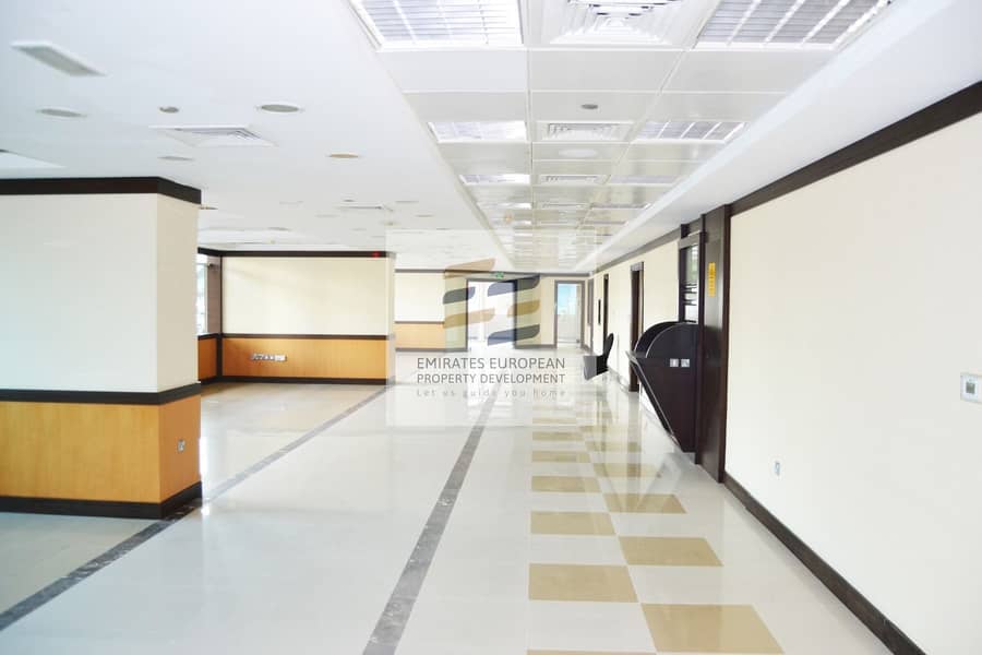 Half Floor / Shell & Core / Stunning layout Half Floor / Shell & Core / Stunning layout