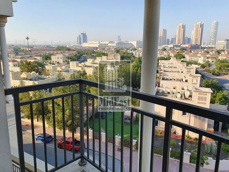 Spacious 1 Bed Duplex Newly Renovated Fabulous View High Finish