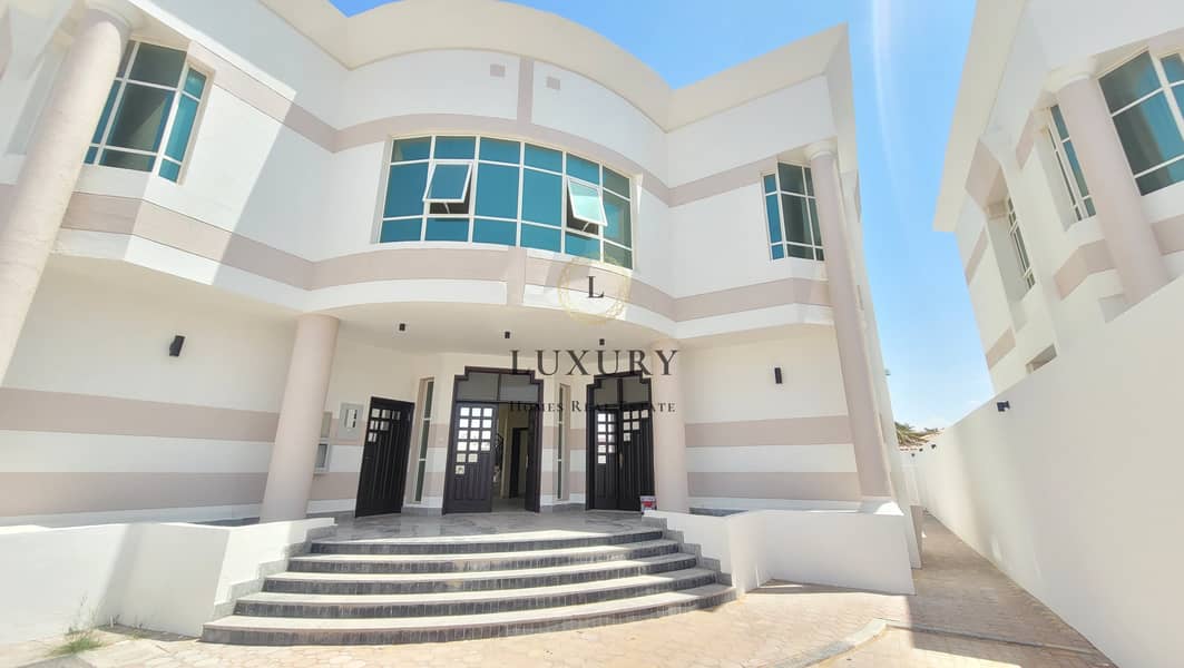 Ref 6964 Wow Newly Renovated All Masters With Driver Room Ref 6964 Wow Newly Renovated All Masters With Driver Room