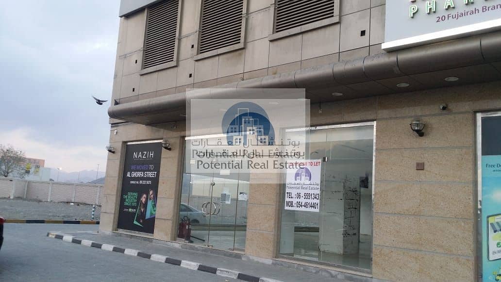 Spacious Showroom  @ Fujairah  with Prime Location -  Chiller  Ac  Free|