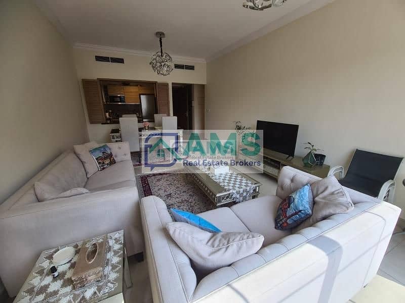 Fully Luxurious Furnished 1 Bed Apt With Balcony