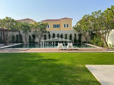 4 Bedroom Villa for Sale in Jumeirah Park, Dubai - Exclusive Stunning 4BR Legacy Villa w/ Pool