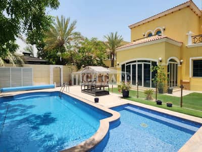 4 Bedroom Villa for Sale in Jumeirah Park, Dubai - One of a Kind Upgraded 4BR Large w/ Stunning Pool