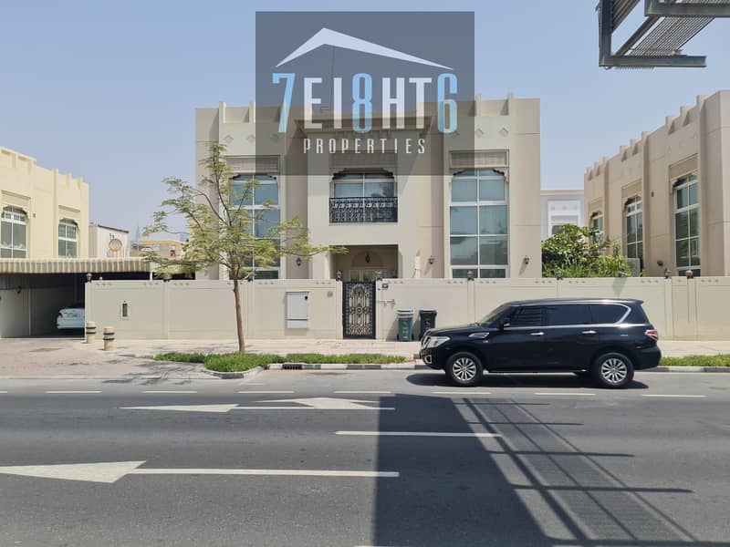 Beautifully presented: 5 b/r good quality villa + maids room + drivers room + garden for rent in Jumeirah 1