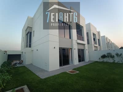 5 Bedroom Villa for Rent in Umm Suqeim, Dubai - Exceptional quality: 5 b/r indep villa + maids room + large landscaped garden for rent in Umm Suqeim 1
