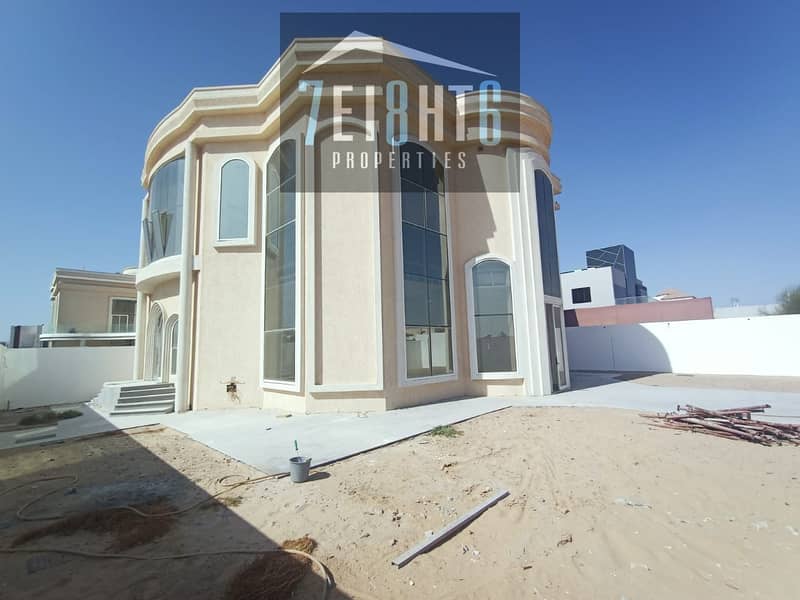 Outstanding  independent villa: 4 bedrooms || maid's room || garden || for rent in Khawanaeej 1
