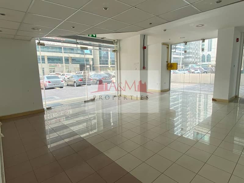 EXCELLENT OFFER. : Showroom in very Good location  of Electra Street for AED 1,600,000 Only. !!