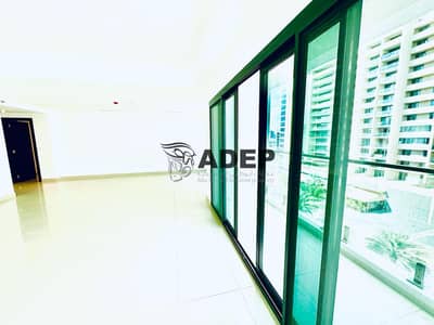 3 Bedroom Flat for Rent in Al Raha Beach, Abu Dhabi - Elegant 3-Bedroom Apartment: A Sophisticated Haven for Personalized Style.