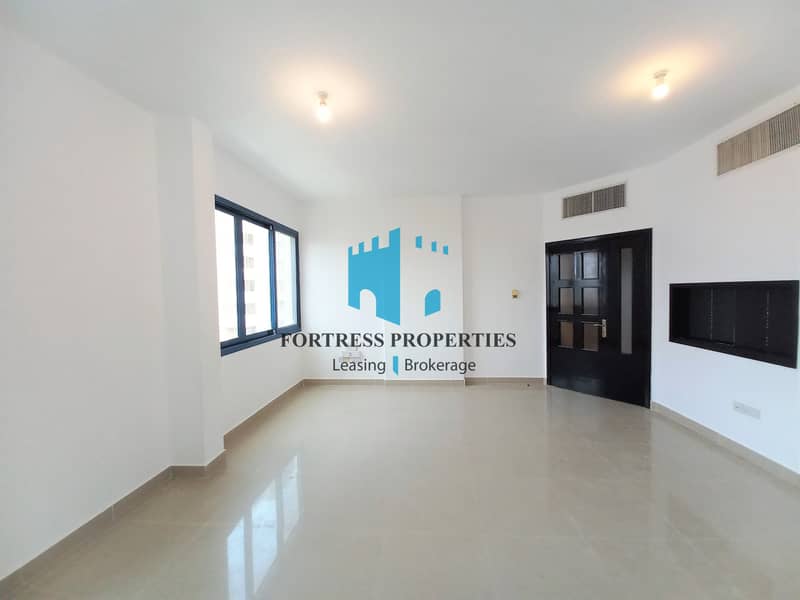 Very Charming Apart | 2BR + Balcony | Built in Wardrobes | Near Lake PARK Very Charming Apart | 2BR + Balcony | Built in Wardrobes | Near Lake PARK