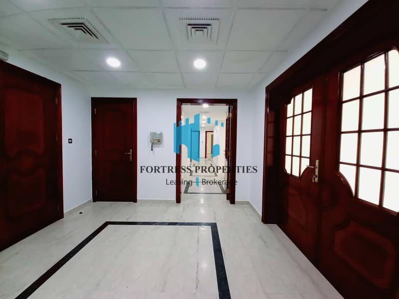 Квартира в Шейх Халифа Бин Зайед Стрит, 4 cпальни, 115000 AED - 6471496