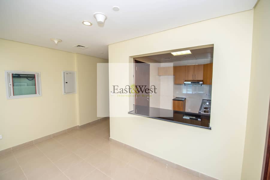 One bedroom Apartment in Dusit Thani Complex-No Commotion