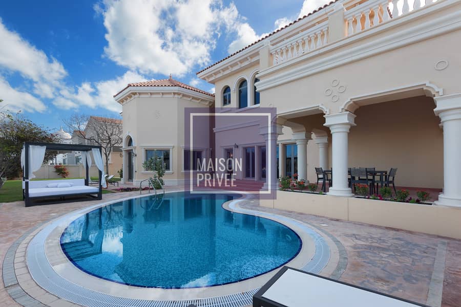 Maison Privee - Palm Jumeirah Beach Front XL Villa w/Prvt Pool