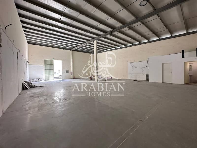 246sq. m Warehouse for Rent in Mussafah Industrial Area - Abu Dhabi