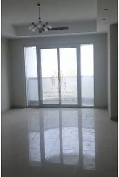 شقة 3 غرف نوم للبيع في النهدة، الشارقة - شقة بالقرب من دبي مع 2 موقف سيارة ببرج صحارى4