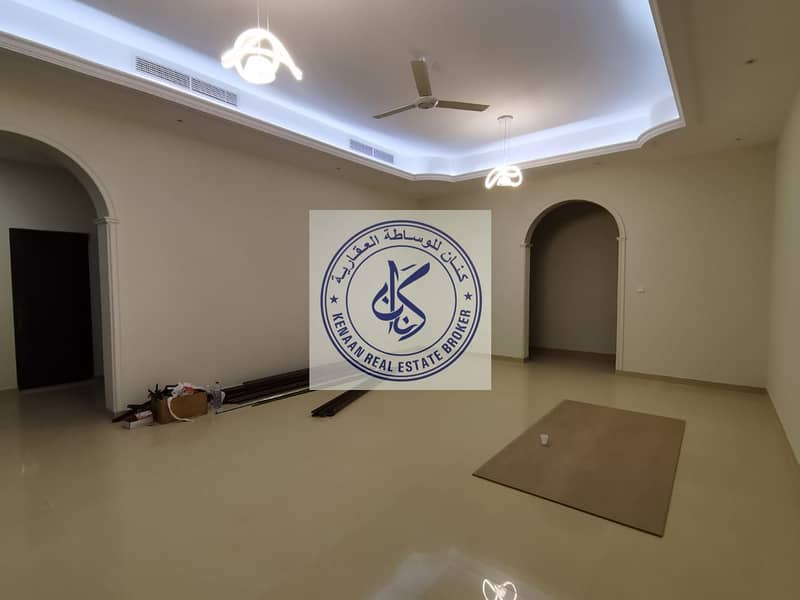 Kenaan Real Estate offers you Villa in: Al Khawaneej four rooms, a hall, a board, a kitchen and a maid\\\'s room   The spec