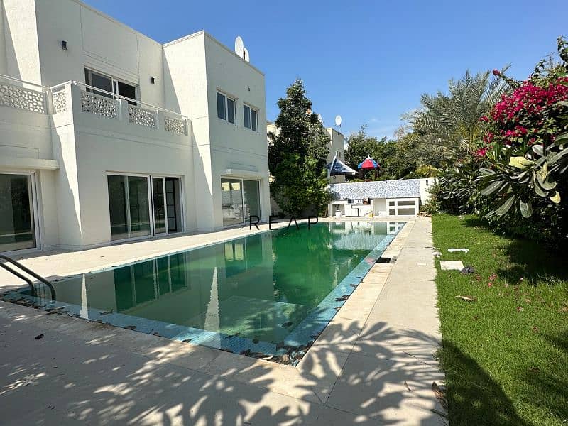 PRIVATE POOL | LANDSCAPED GARDEN |GREAT LOCATION