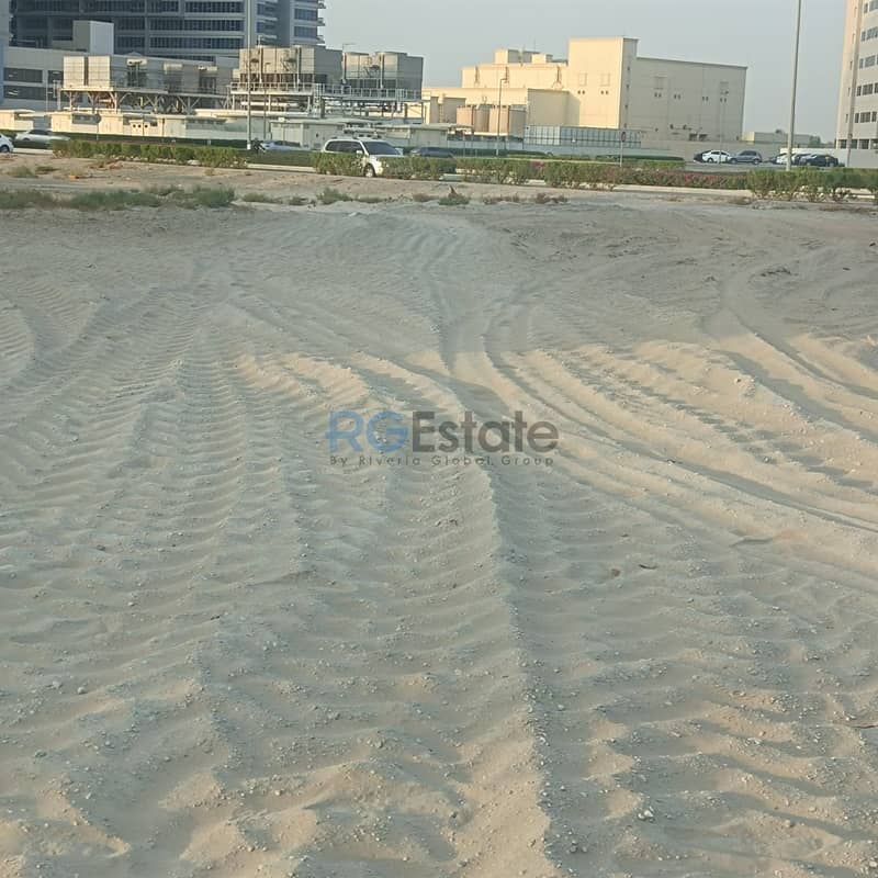 Rented 1.5 Million Sqft Commercial Land with Shed Office for Sale in Al Quoz