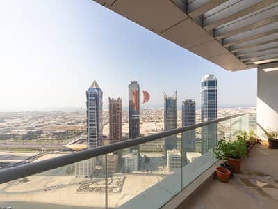 4 Bedroom Penthouse for Sale in Business Bay, Dubai - Private Pool | Massive Terrace | Canal Views